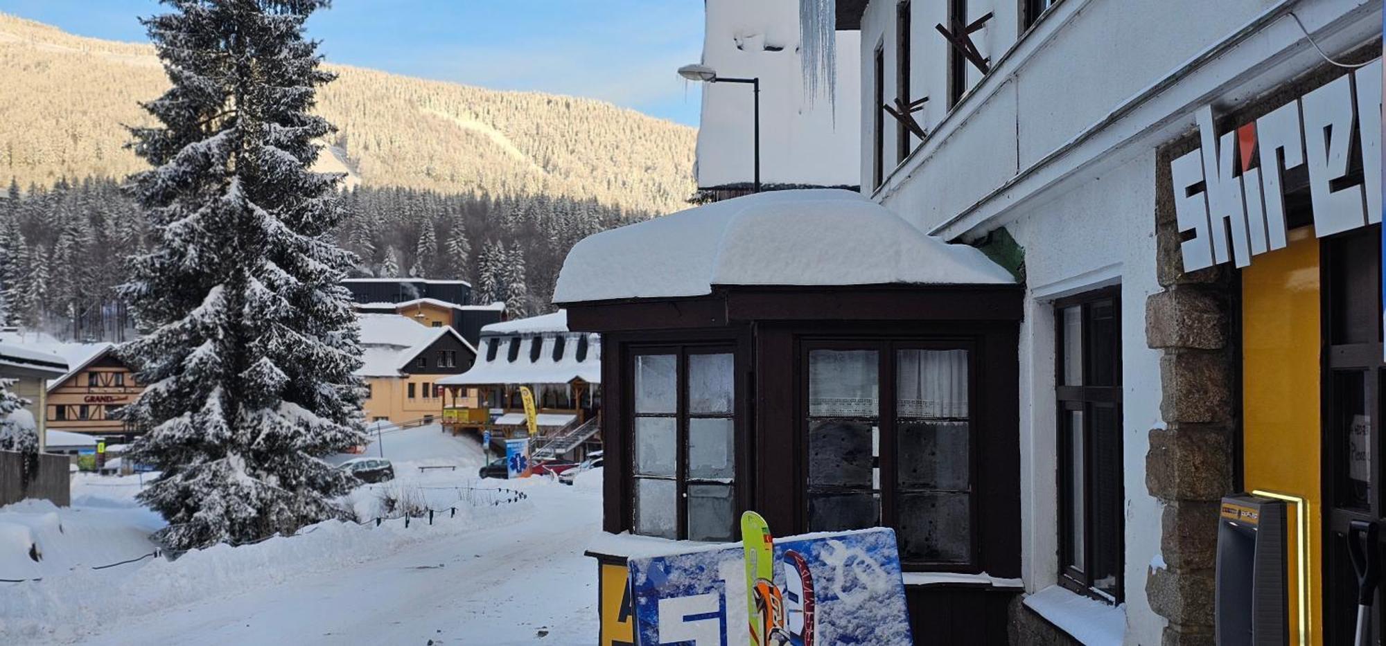Hostel Fortuna Špindlerŭv Mlýn Luaran gambar